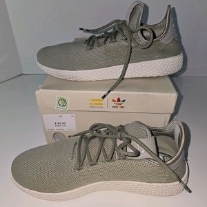 Adidas 6.5 Men's Original Pharrell Williams Tennis Sneakers. Light Navy Green .